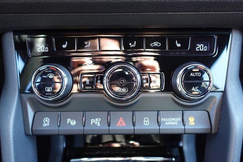 Škoda Kodiaq 2.0TDI 140 kW Sportline 4x4 DS - fotka 24 z 34