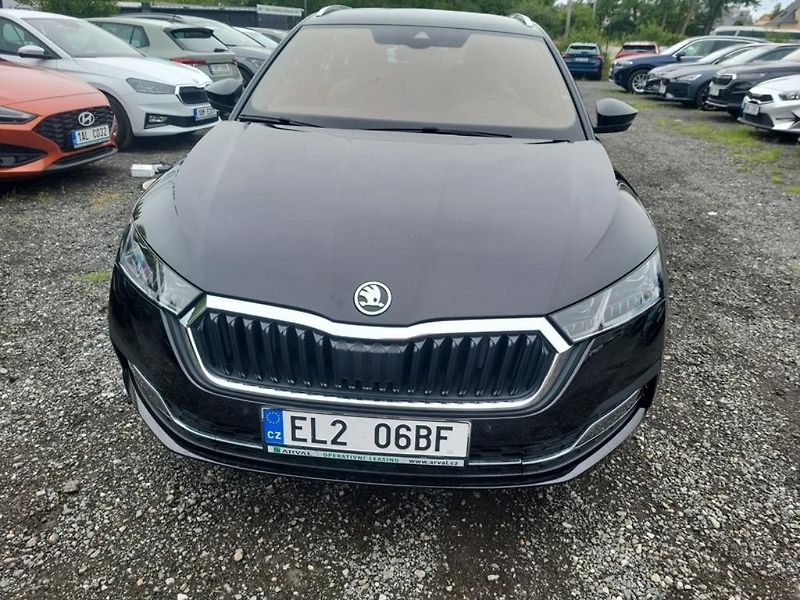 Škoda Octavia (2023) STYLE PLUS 1,4TSI 150kW DPH AT - fotka 3 z 16