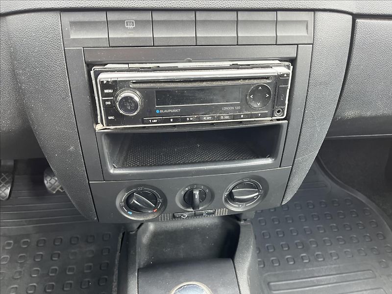 Škoda Fabia 1,4 TDi KLIMA STK 8/2026 - fotka 15 z 25