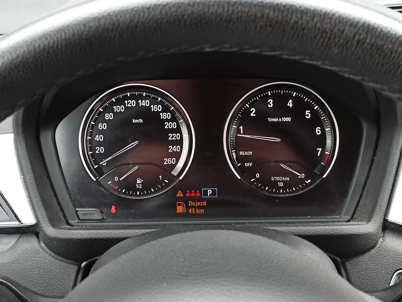 BMW X1 sDRIVE 20i 141kW ČR  - fotka 18 z 28