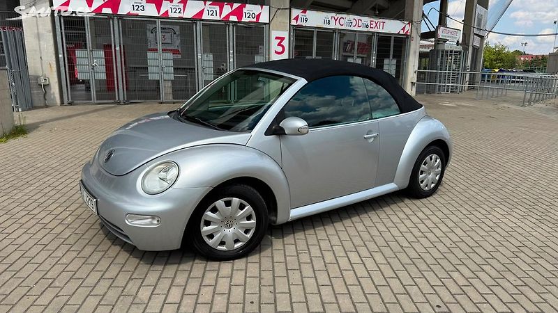 Volkswagen New Beetle (2003) 1.6i, 75kw Kabriolet - fotka 13 z 16