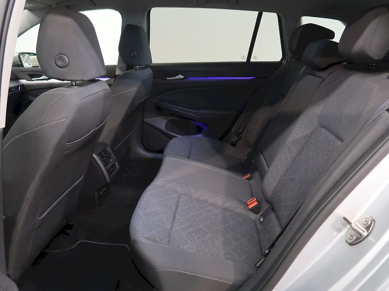 Volkswagen Golf (2024) LIFE 2.0TDI 110KW DSG TAŽNÉ - fotka 15 z 37