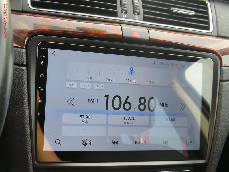 Škoda Superb (2011) 3.6 V6 4x4, ČR, Exclusive - fotka 16 z 28