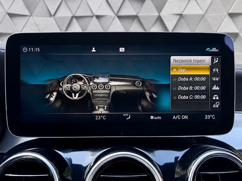 Mercedes-Benz Třídy C 300d AMG, WEBASTO, BURMESTER, - fotka 16 z 22