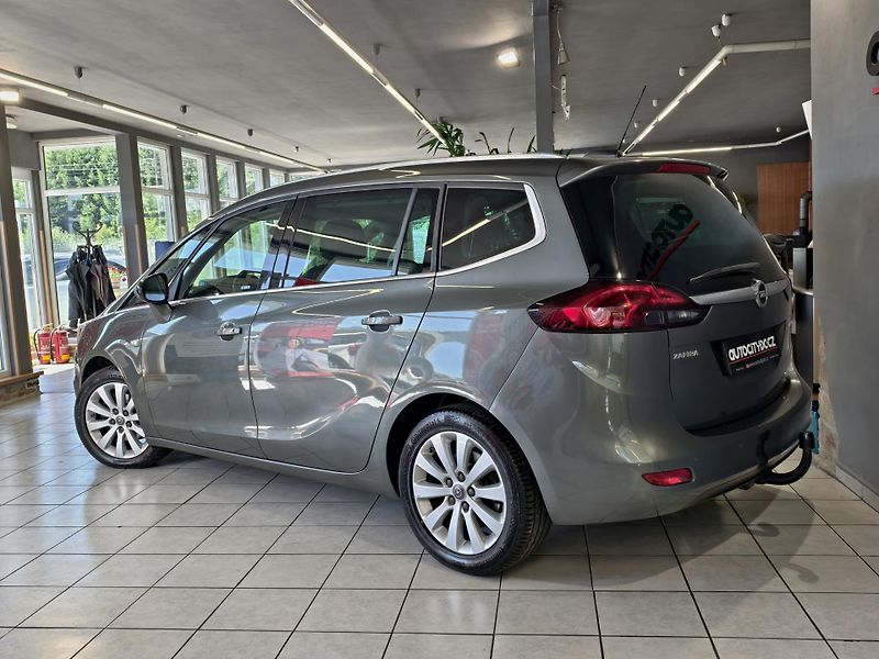 Opel Zafira TOURER 1.4 TURBO 103kW LED, ČR - fotka 23 z 23