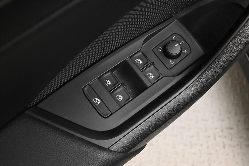 Škoda Octavia 2,0 TDI 110kW LED Matrix Navi - fotka 22 z 26