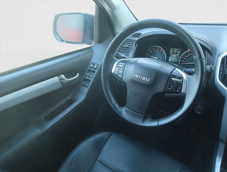 Isuzu D-Max (2019) 1.9 D - fotka 7 z 18