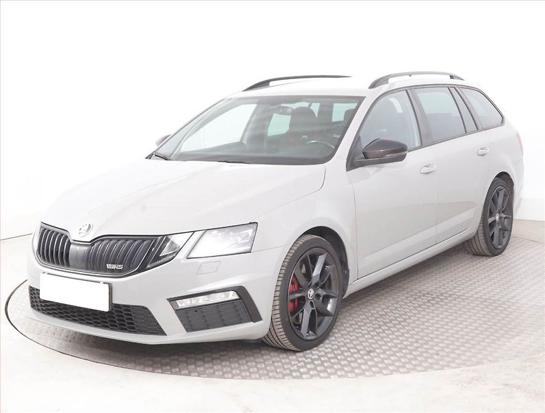 Škoda Octavia (2017) RS 2.0 TSI - fotka 2 z 16