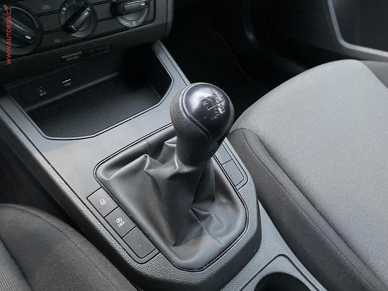 Seat Arona (2018) 1.0 TSi, Reference, +ALU - fotka 16 z 16