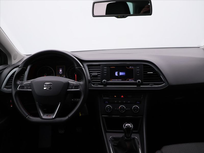 Seat Leon 1,4 TSI 110kW FR Dynamic sr.kn - fotka 19 z 26