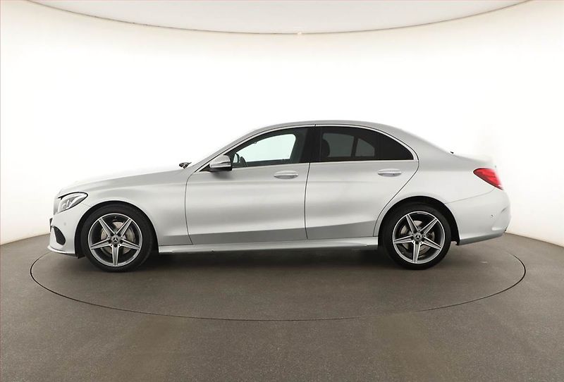 Mercedes-Benz Třídy C (2019) C 220 d 4MATIC - fotka 3 z 19