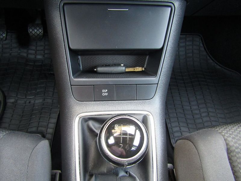 Volkswagen Golf Plus (2010) 1.4 16V 59kW - fotka 32 z 37