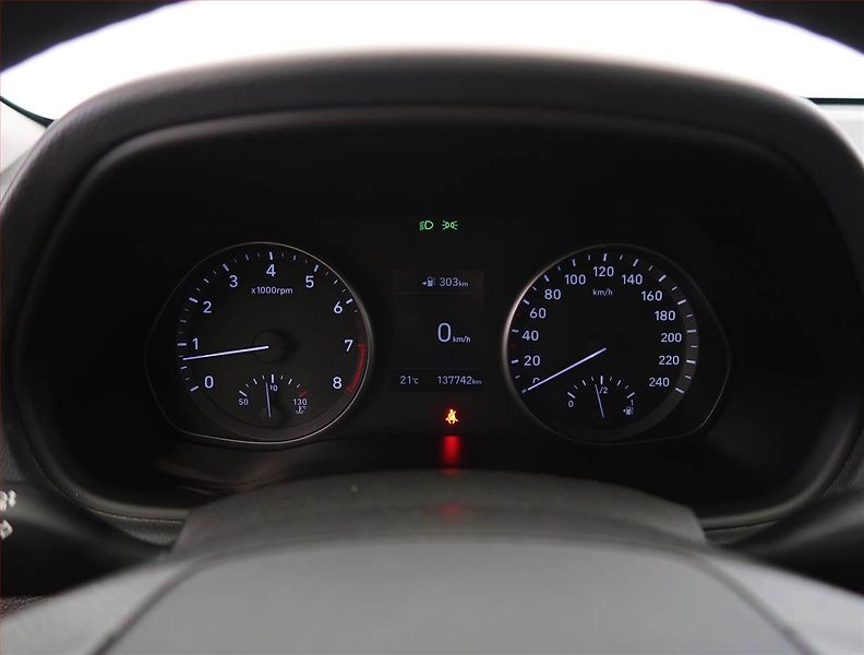 Hyundai i30 (2018) 1.4 T-GDI, Serv.kniha - fotka 11 z 18