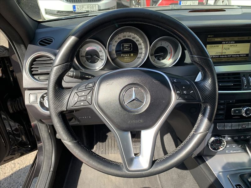 Mercedes-Benz Třídy C 2,2 CDI 4MATIC - fotka 11 z 20