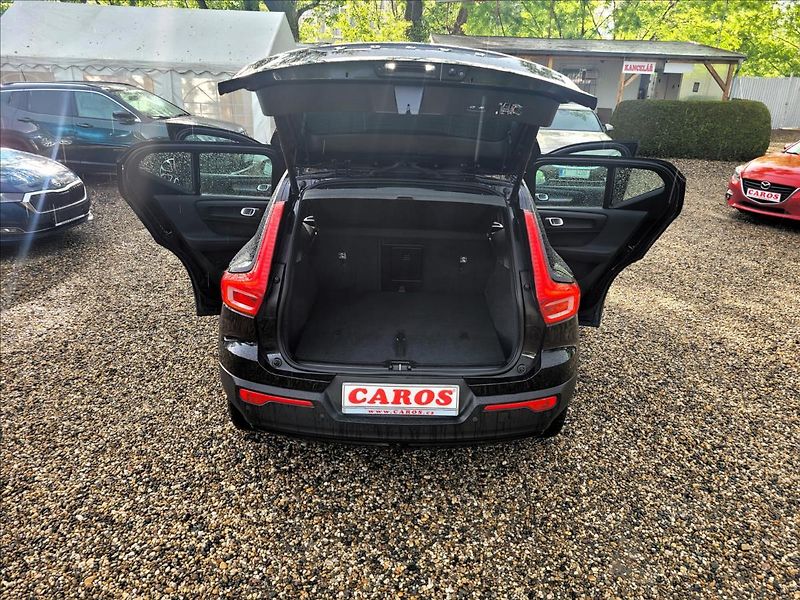 Volvo XC40 TWIN PLUS 408 PS,4X4,78KWh - fotka 40 z 50