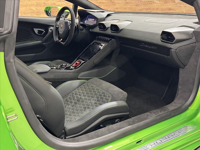 Lamborghini Huracán TECNICA MY24 ZÁRUKA PPF - fotka 12 z 33