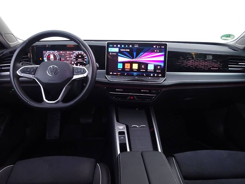 Volkswagen Passat (2024) 2,0TDi /110kW Elegance DSG - fotka 5 z 30