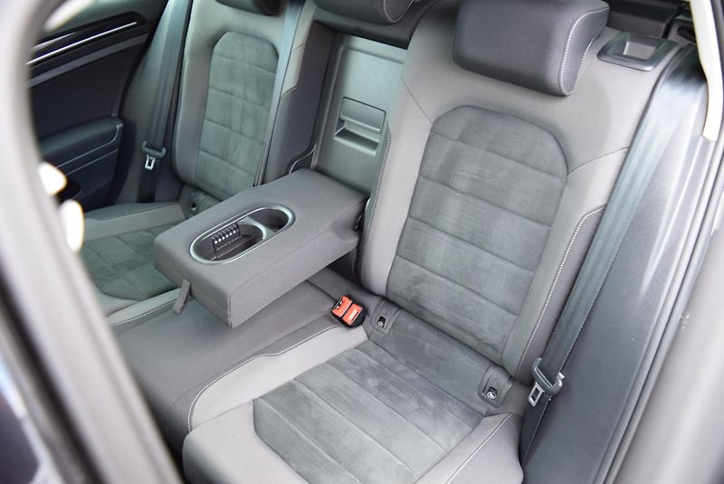 Volkswagen Golf Variant (2020) 1.5TSI 110kw HLBMT TAŽ LED KAM - fotka 15 z 49