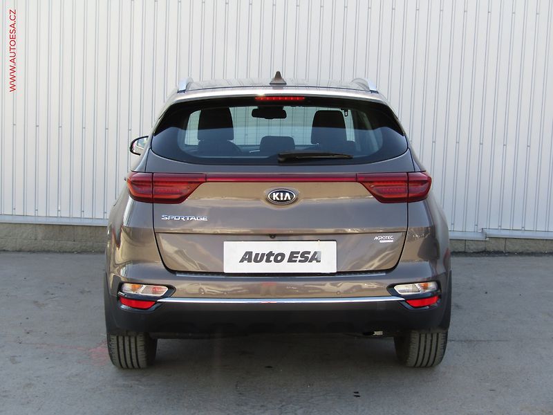 Kia Sportage (2019) 1.6 CRDi, ČR, Exclusive - fotka 5 z 17