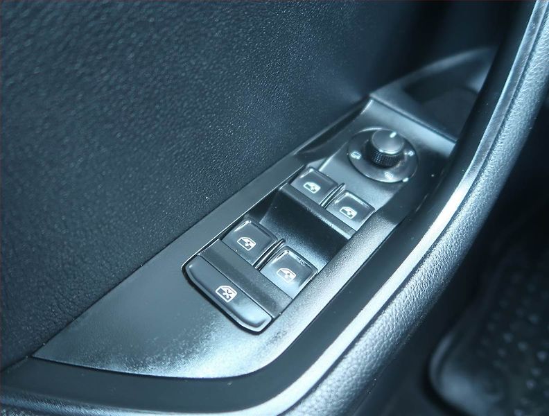 Škoda Superb (2016) Ambition 1.6 TDI, Automat - fotka 17 z 18