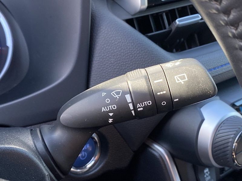 Toyota RAV4 2.5HSD, ČR, Selection, 4x4 - fotka 14 z 28