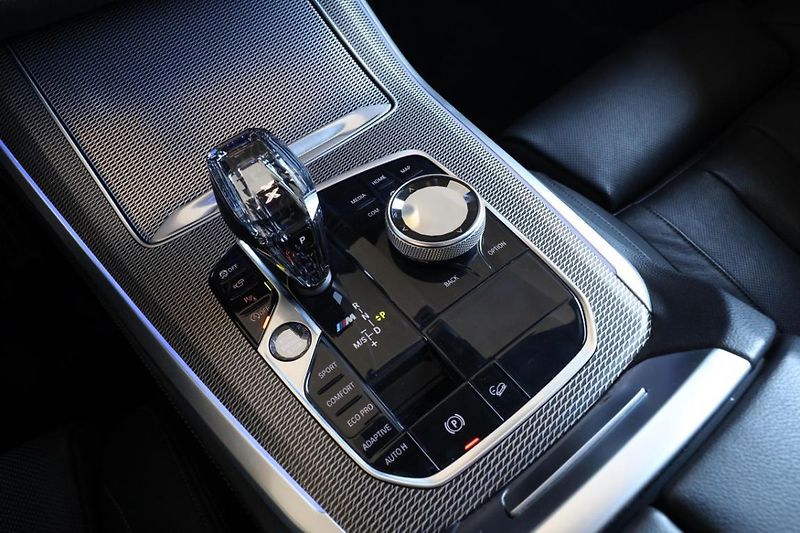 BMW X5 M50d - fotka 13 z 24