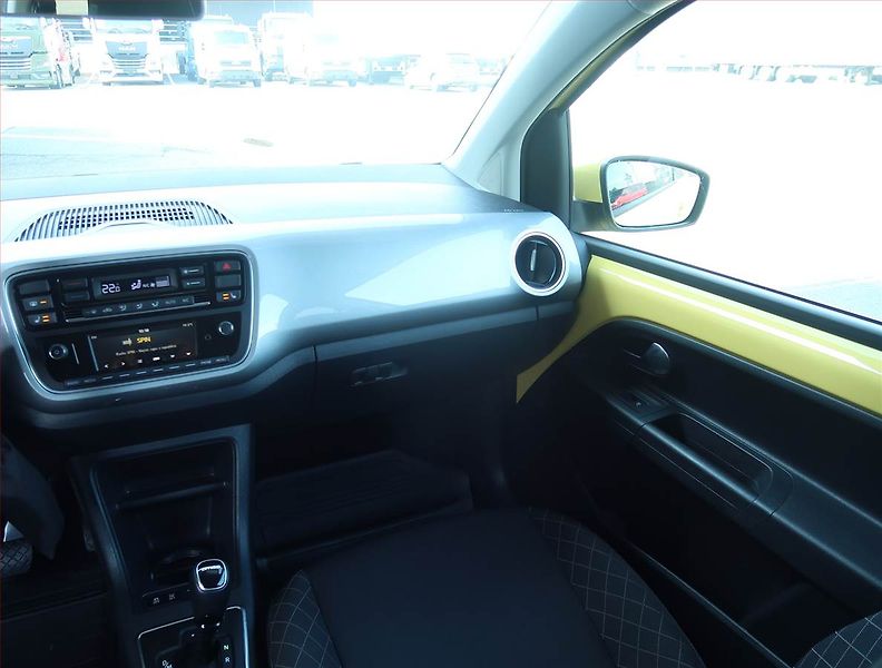 Škoda Citigo (2016) Style 1.0 MPI, Automat, ČR - fotka 8 z 18