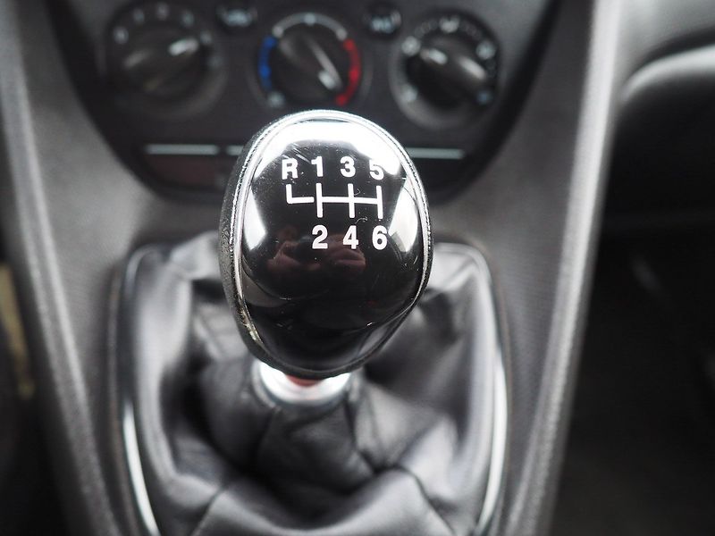 Ford Transit Connect (2018) 1.5TDCi  L2H1 - fotka 24 z 26