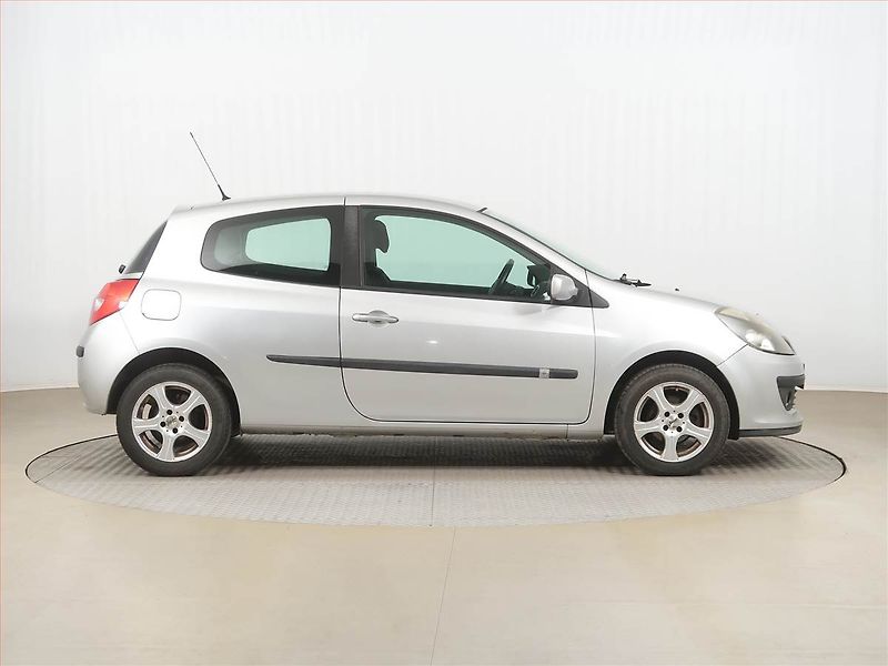 Renault Clio (2008) 1.2 16V , po STK, Klima - fotka 4 z 12
