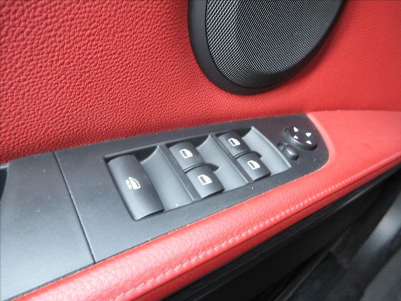 BMW Řada 3 325i 160Kw, Navi, 97 tis. Km. - fotka 35 z 42