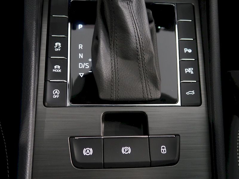 Škoda Superb (2022) STYLE 2.0TDI 147KW 4x4 DSG TAŽ - fotka 33 z 40