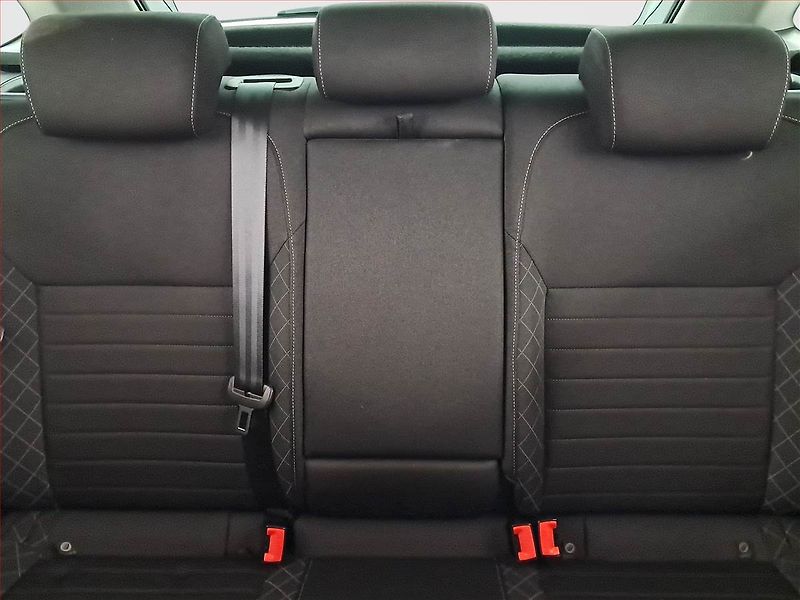 Škoda Rapid (2019) Spaceback 1.0 TSI, Automat - fotka 10 z 17
