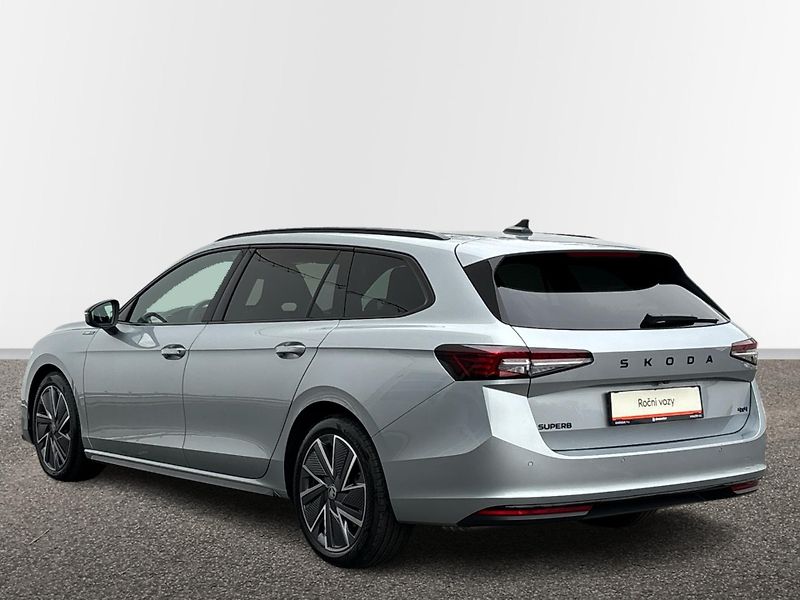 Škoda Superb Sportline 4x4 DSG - fotka 15 z 29