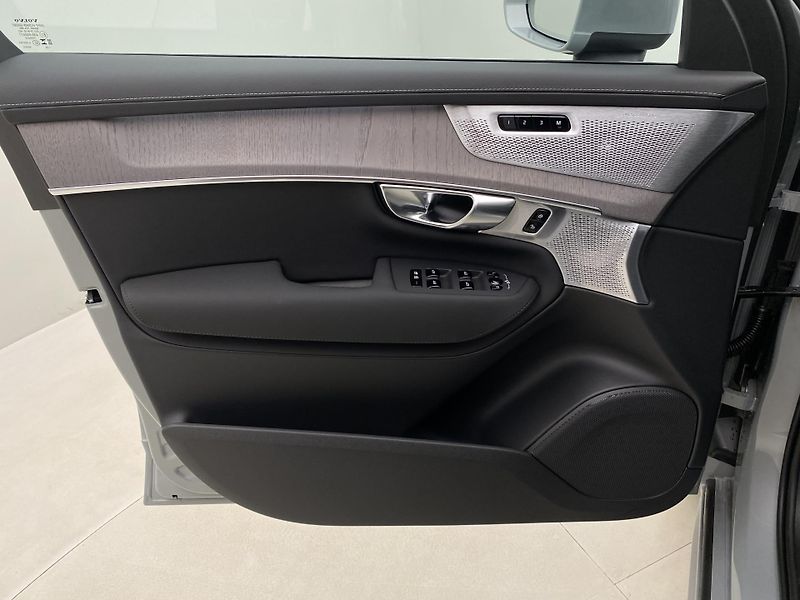 Volvo XC90 (2026) T8 AWD Plug-in BRIGHT ULTRA - fotka 7 z 75