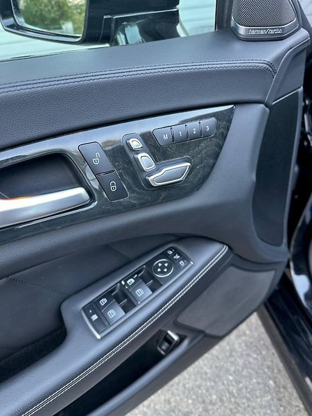 Mercedes-Benz CLS (2016) 350D 3.0 V6 190KW AMGLINE C218 - fotka 21 z 33
