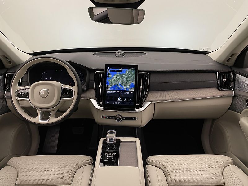 Volvo XC90 (2026) B5 AWD AUT BRIGHT PLUS 7míst - fotka 2 z 72