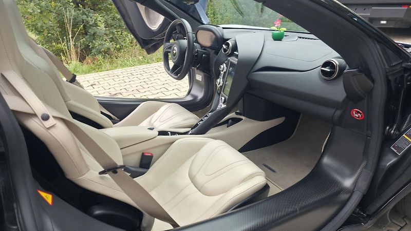McLaren 720S (2023) SPIDER záruka-MSO-SKY ROOF-TOP - fotka 13 z 19
