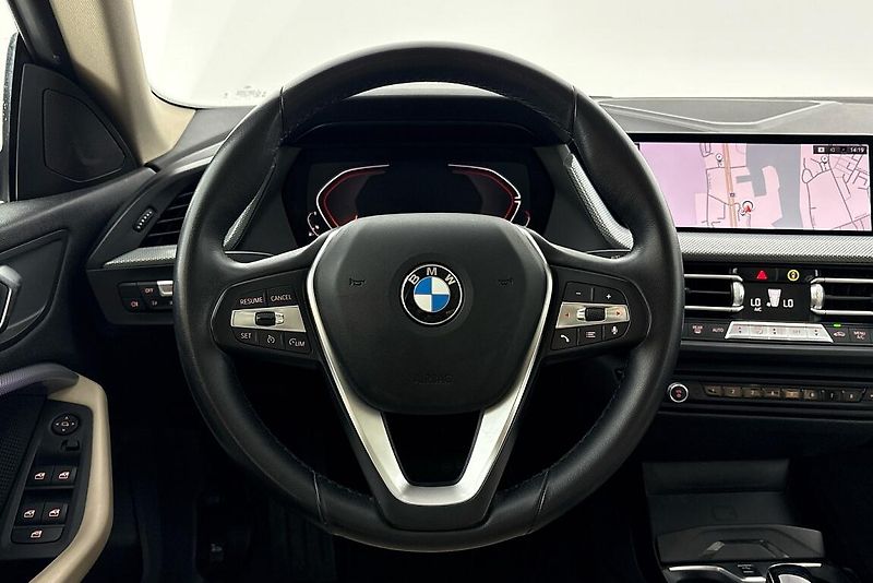 BMW Řada 2 218i - fotka 17 z 21