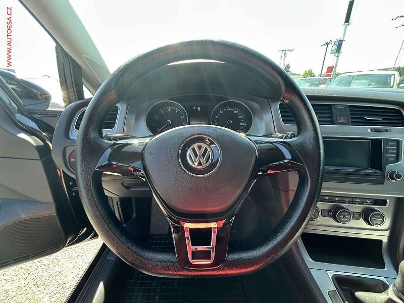 Volkswagen Golf (2013) 1.2i, servis.kniha - fotka 13 z 17