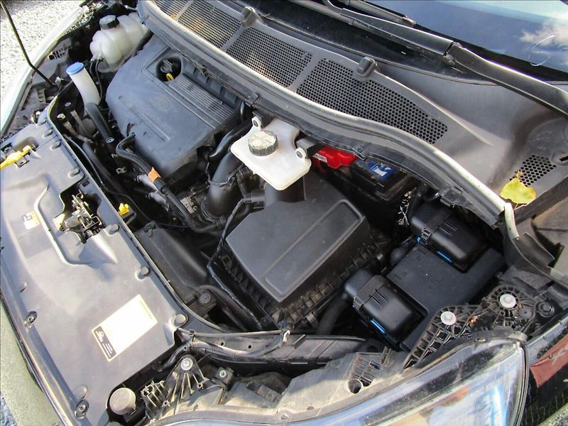 Ford S-MAX 1.5 EcoBoost, aut. klima, LED - fotka 42 z 44