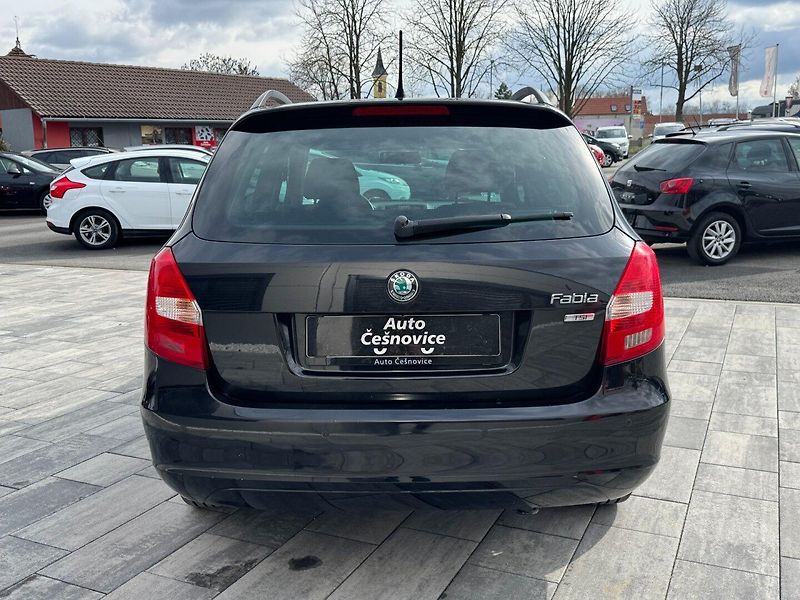 Škoda Fabia (2012) Family + 1.2 TSI 63kW - fotka 6 z 33