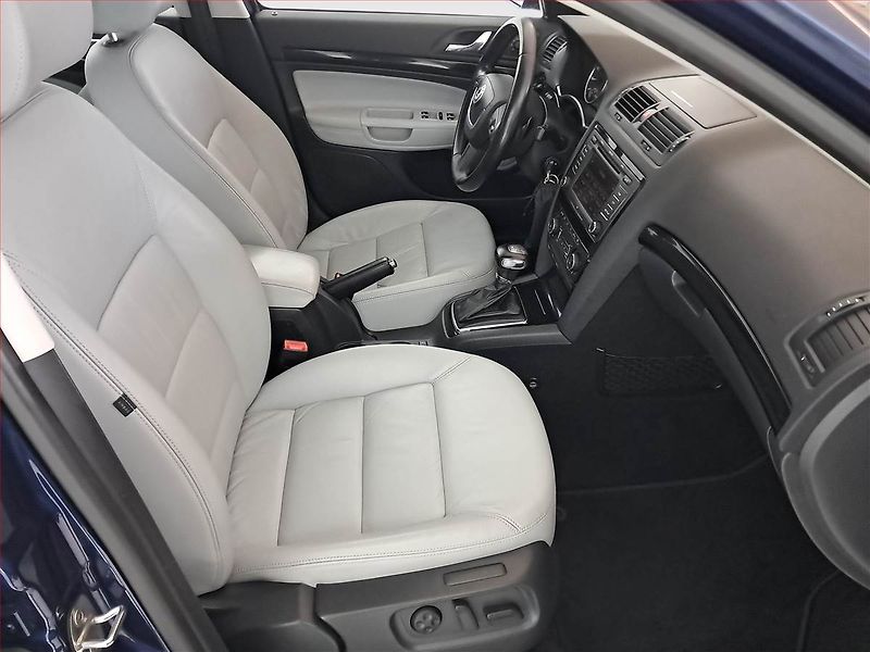 Škoda Octavia (2011) Laurin&Klement 1.8 TSI - fotka 9 z 22