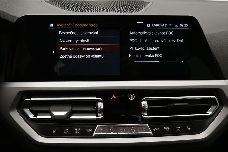 BMW Řada 3 2,0 320d 140 kW Steptronic Zár - fotka 20 z 32