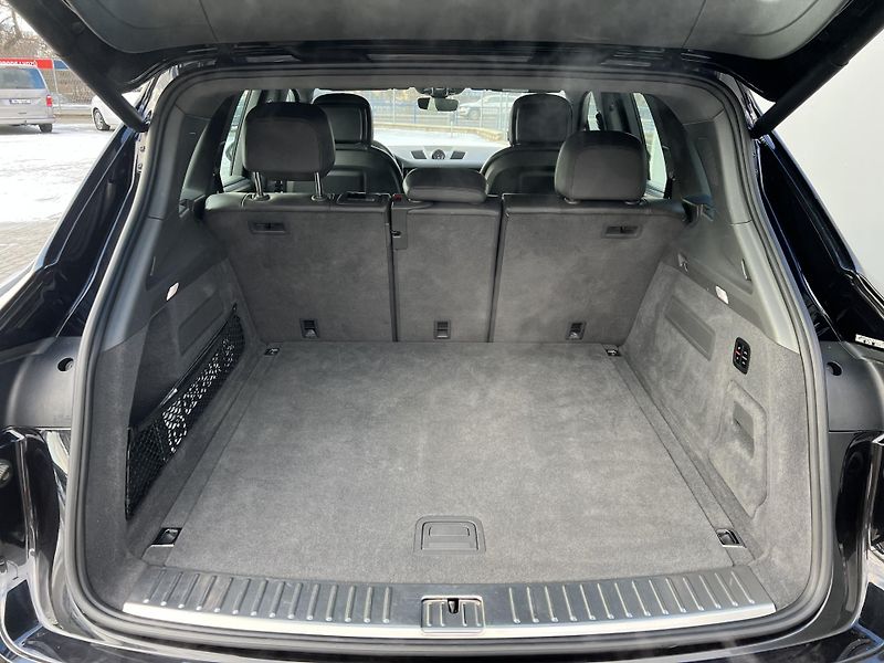 Porsche Cayenne (2018) 3.0i*V6*250KW*E-Hybrid - fotka 31 z 40