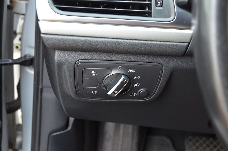 Audi A6 (2013) Avant 3.0 TDi 150kW AT / XENON - fotka 26 z 42