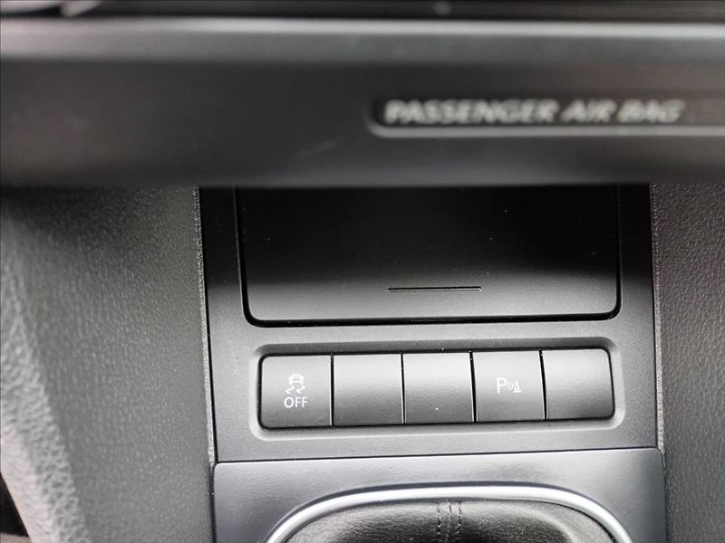 Volkswagen Golf 1,2 TSI,KLIMA,VÝHŘEV,SERVISKA - fotka 17 z 40