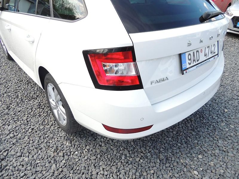 Škoda Fabia (2022) 1.0TSi,70kw,Tour,výbava,ČR1maj - fotka 13 z 51