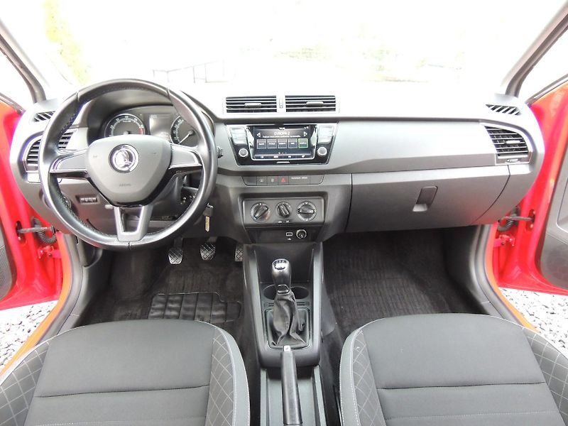 Škoda Fabia (2020) 1.0MPi,44kw,Amb,1.maj,ČR - fotka 11 z 42