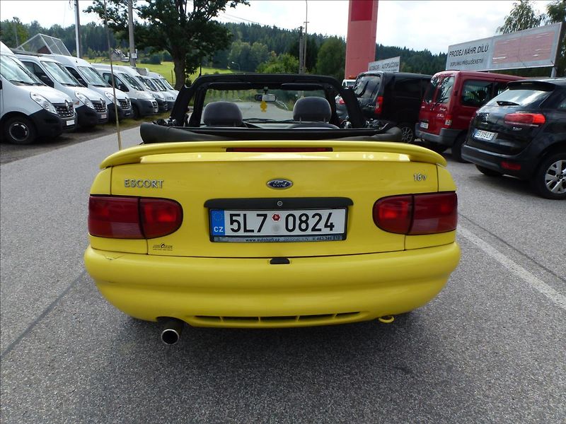 Ford Escort 1,6 16V El.střecha,klimatizace - fotka 10 z 41