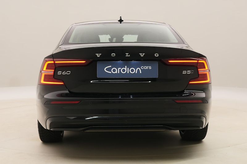 Volvo S60 B5 AWD DARK ULTIMATE AUT CZ - fotka 11 z 50